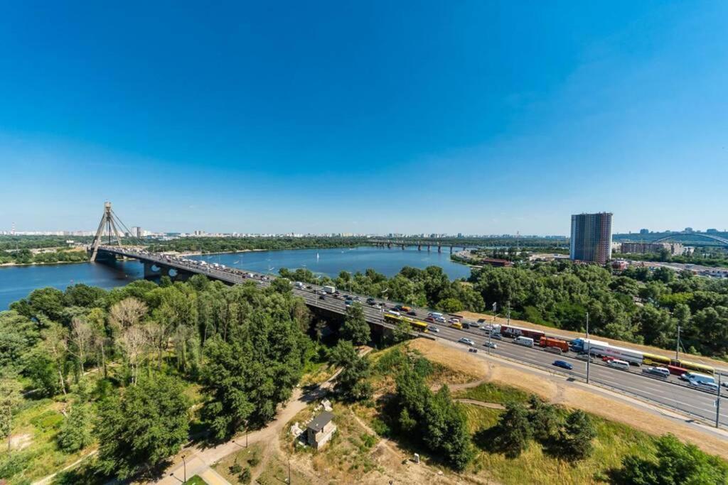 Apartments With Crazy Panoramic View Of The Dniepr Kijów Zewnętrze zdjęcie